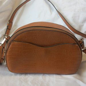Urban Expressions Cross Body Purse